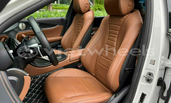 Mua Đã sử dụng Mercedes E300 Xe ô tô Mua Đã sử dụng Mercedes E300 Xe ô tô