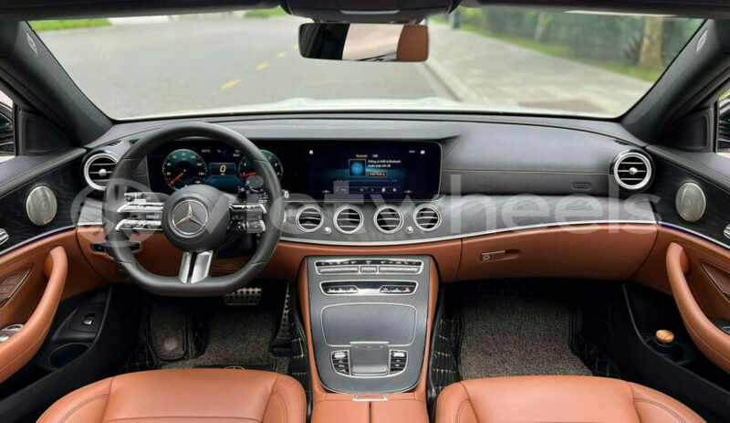 Big with watermark mercedes e300 hanoi saigon 39542