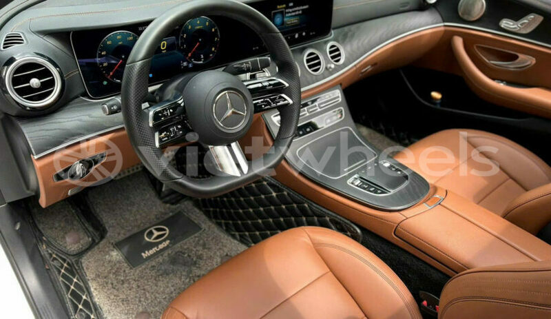 Big with watermark mercedes e300 hanoi saigon 39542