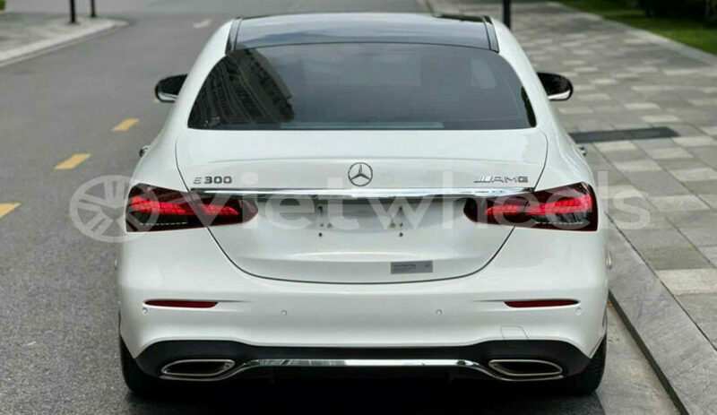 Big with watermark mercedes e300 hanoi saigon 39542