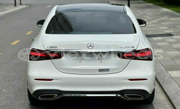 Mua Đã sử dụng Mercedes E300 Xe ô tô Mua Đã sử dụng Mercedes E300 Xe ô tô