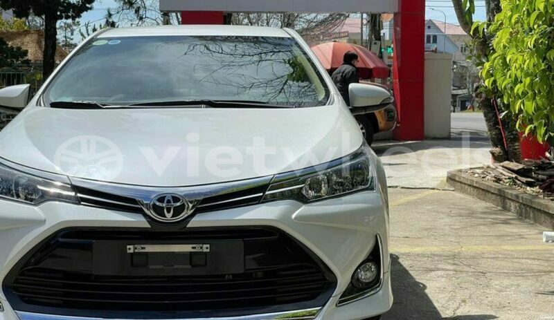 Big with watermark toyota corolla altis hanoi saigon 39547