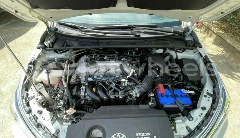 Big with watermark toyota corolla altis hanoi saigon 39547