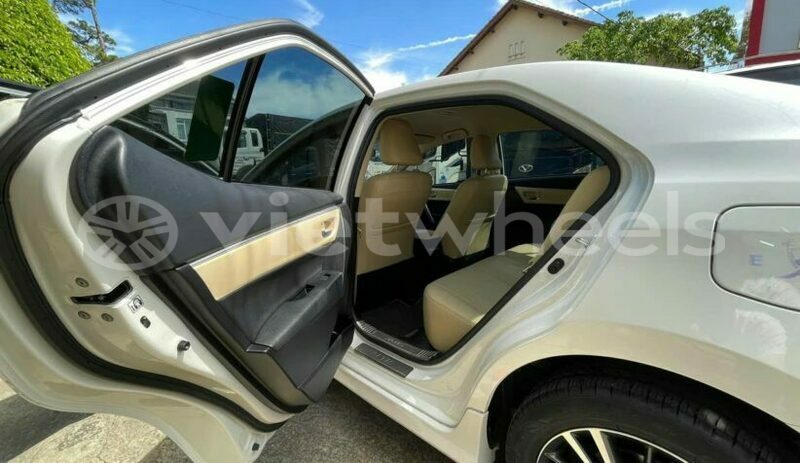 Big with watermark toyota corolla altis hanoi saigon 39547