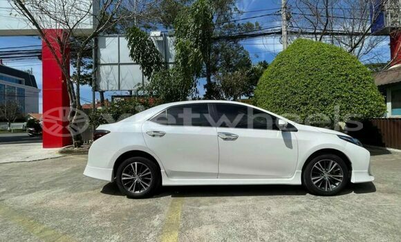 Mua Đã sử dụng Toyota Corolla altis Xe ô tô Mua Đã sử dụng Toyota Corolla altis Xe ô tô