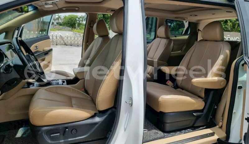 Big with watermark kia sedona hanoi saigon 39553
