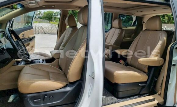 Mua Đã sử dụng KIA SEDONA Xe ô tô Mua Đã sử dụng KIA SEDONA Xe ô tô