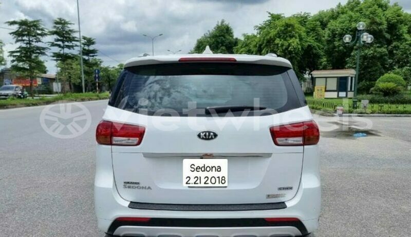 Big with watermark kia sedona hanoi saigon 39553