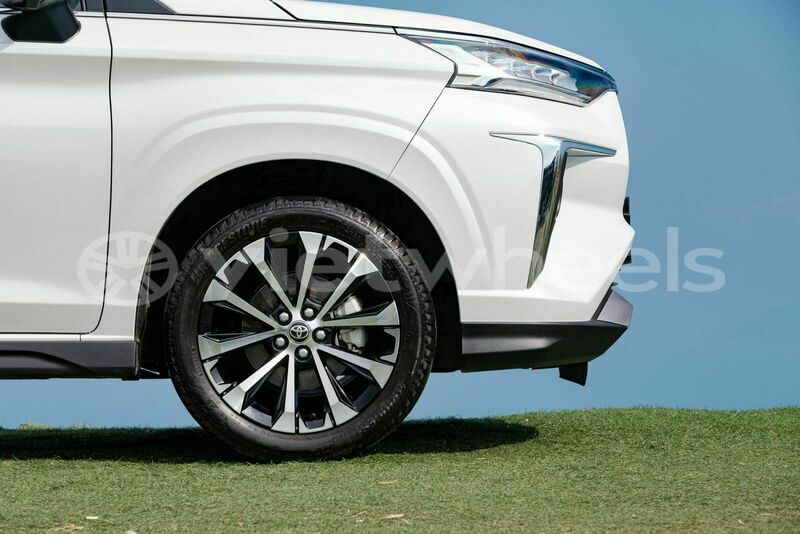Big with watermark toyota veloz cross hanoi saigon 39563