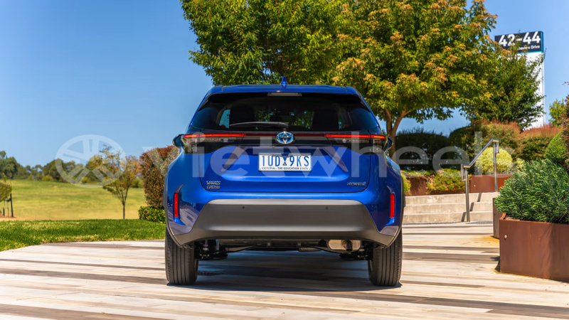 Big with watermark toyota yaris cross hanoi saigon 39564