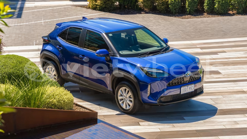 Big with watermark toyota yaris cross hanoi saigon 39564