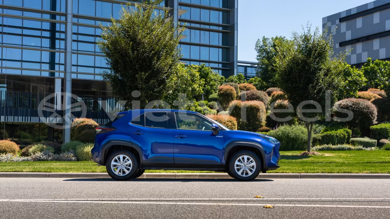 Big with watermark toyota yaris cross hanoi saigon 39564