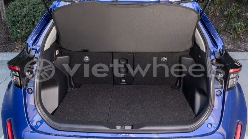 Big with watermark toyota yaris cross hanoi saigon 39564