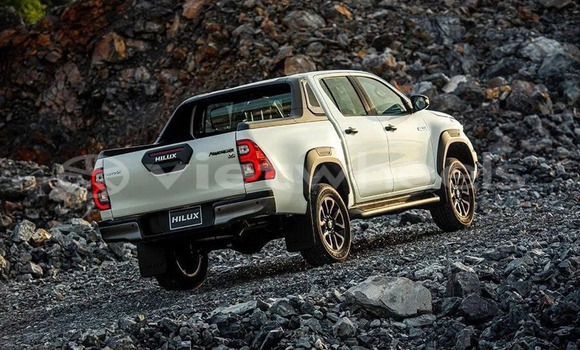 Mua Nhập khẩu Toyota HiLux Xe ô tô Mua Nhập khẩu Toyota HiLux Xe ô tô