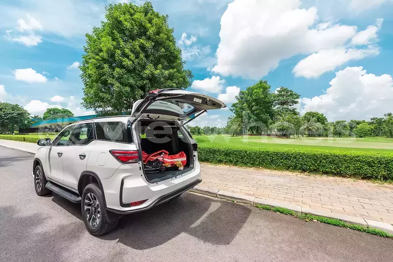 Big with watermark toyota fortuner hanoi saigon 39568