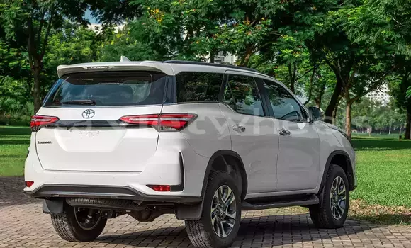 Mua Nhập khẩu Toyota Fortuner Xe ô tô Mua Nhập khẩu Toyota Fortuner Xe ô tô