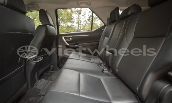 Mua Nhập khẩu Toyota Fortuner Xe ô tô Mua Nhập khẩu Toyota Fortuner Xe ô tô
