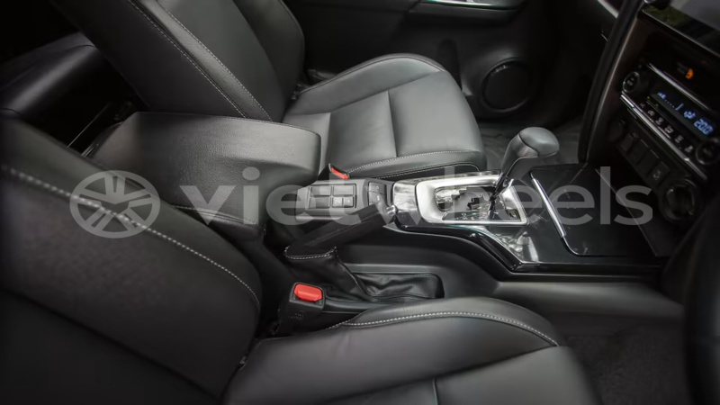 Big with watermark toyota fortuner hanoi saigon 39568