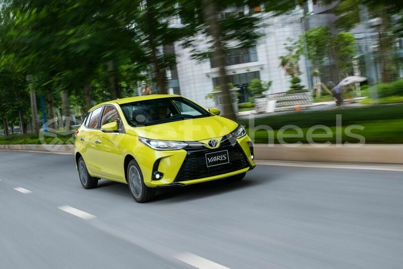 Big with watermark toyota yaris hanoi saigon 39569