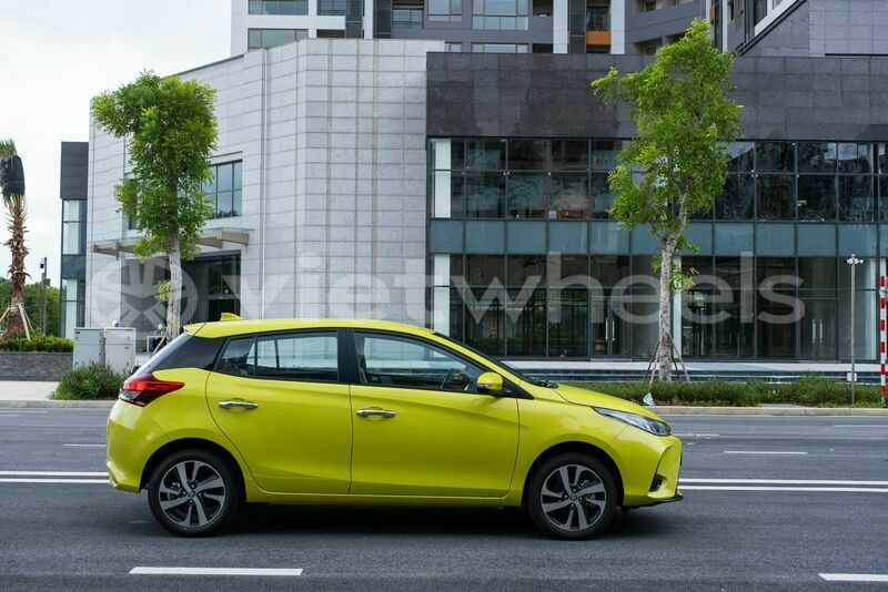Big with watermark toyota yaris hanoi saigon 39569