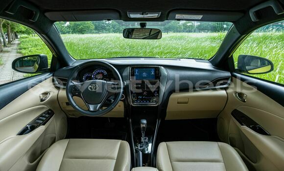 Mua Nhập khẩu Toyota Yaris Xe ô tô Mua Nhập khẩu Toyota Yaris Xe ô tô