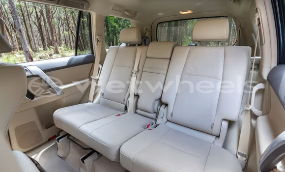 Mua Nhập khẩu Toyota Land Cruiser Prado Xe ô tô Mua Nhập khẩu Toyota Land Cruiser Prado Xe ô tô