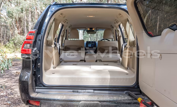 Mua Nhập khẩu Toyota Land Cruiser Prado Xe ô tô Mua Nhập khẩu Toyota Land Cruiser Prado Xe ô tô
