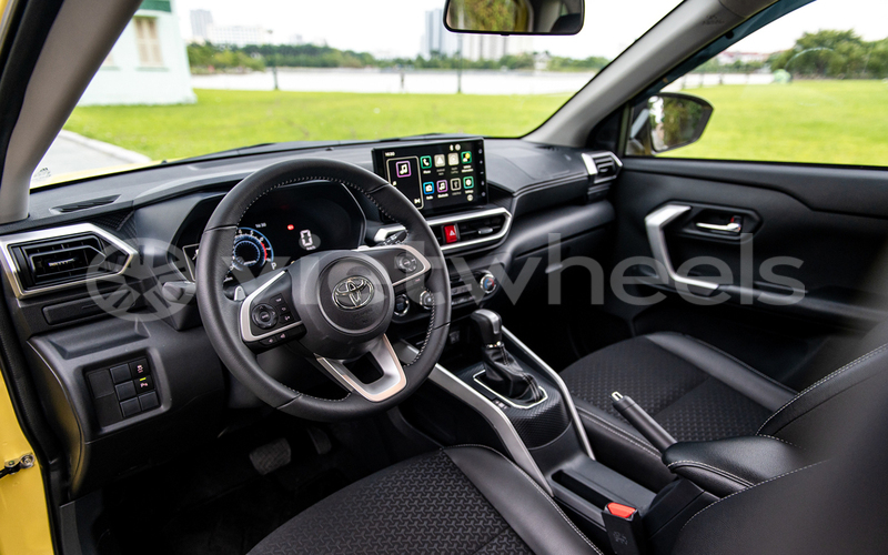 Big with watermark toyota raize hanoi saigon 39572