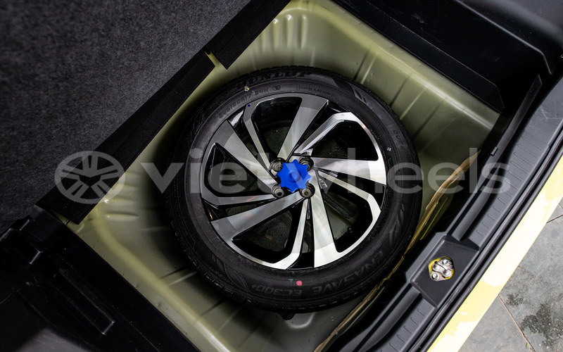 Big with watermark toyota raize hanoi saigon 39572