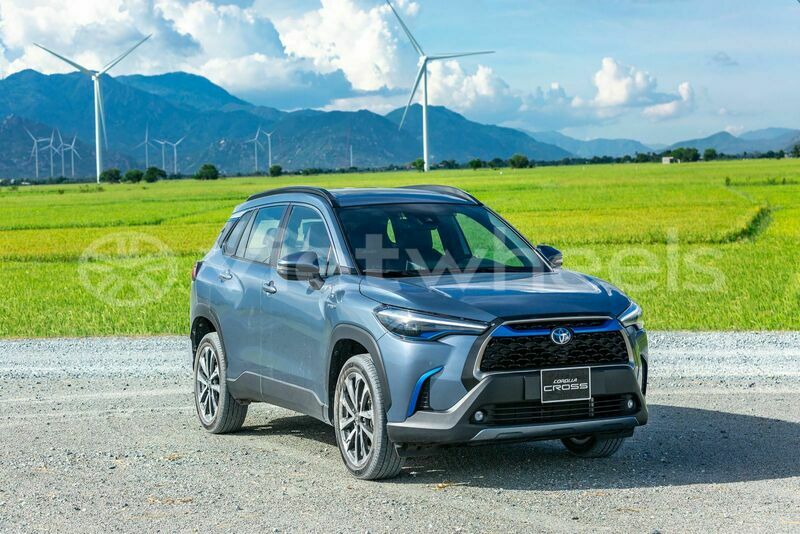Big with watermark toyota corolla cross 1 8v hanoi saigon 39574