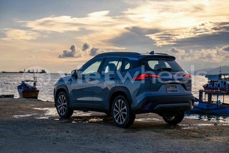 Big with watermark toyota corolla cross 1 8v hanoi saigon 39574
