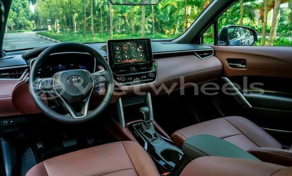 Mua Nhập khẩu Toyota Corolla Cross 1.8V Xe ô tô Mua Nhập khẩu Toyota Corolla Cross 1.8V Xe ô tô