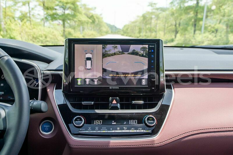 Big with watermark toyota corolla cross 1 8v hanoi saigon 39574