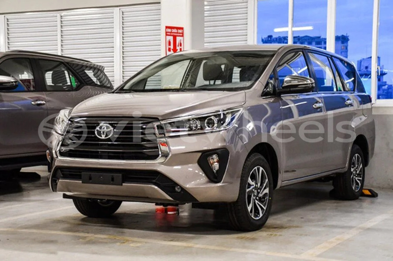 Big with watermark toyota innova g hanoi saigon 39576
