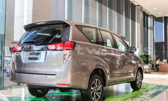 Mua Nhập khẩu Toyota INNOVA G Xe ô tô Mua Nhập khẩu Toyota INNOVA G Xe ô tô