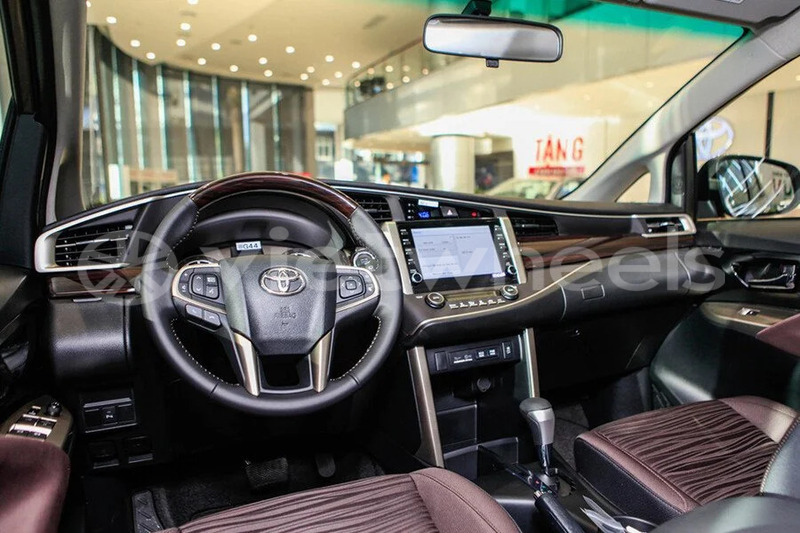 Big with watermark toyota innova g hanoi saigon 39576