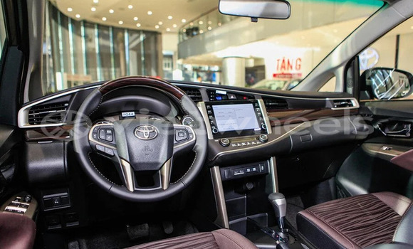 Mua Nhập khẩu Toyota INNOVA G Xe ô tô Mua Nhập khẩu Toyota INNOVA G Xe ô tô