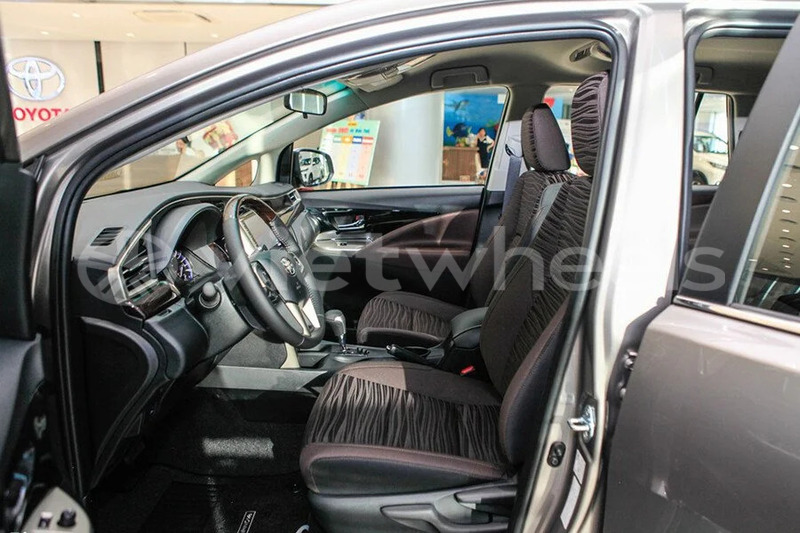 Big with watermark toyota innova g hanoi saigon 39576