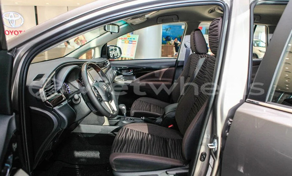 Mua Nhập khẩu Toyota INNOVA G Xe ô tô Mua Nhập khẩu Toyota INNOVA G Xe ô tô