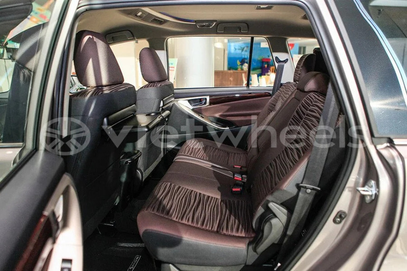 Big with watermark toyota innova g hanoi saigon 39576