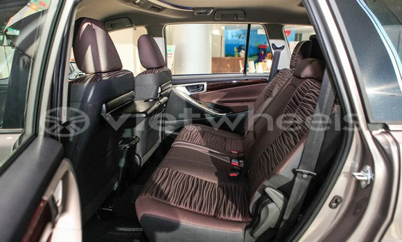 Mua Nhập khẩu Toyota INNOVA G Xe ô tô Mua Nhập khẩu Toyota INNOVA G Xe ô tô