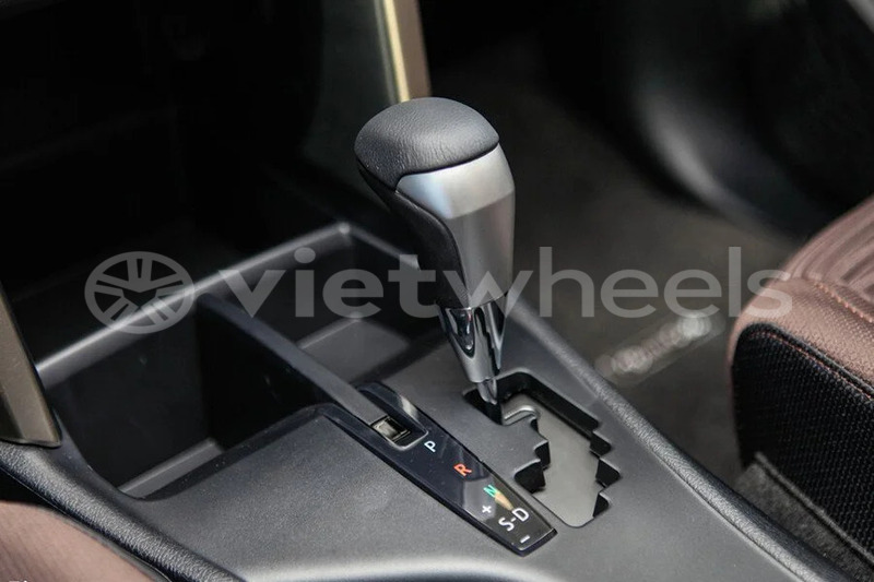 Big with watermark toyota innova g hanoi saigon 39576
