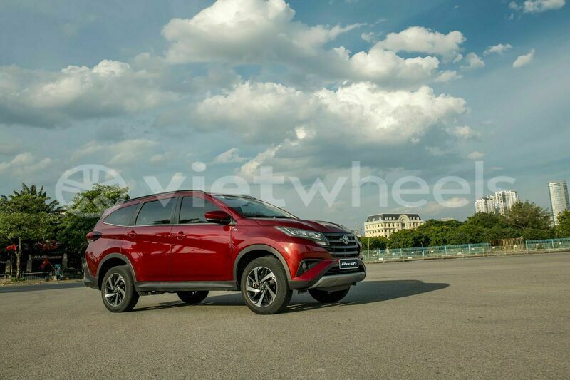 Big with watermark toyota rush hanoi saigon 39577