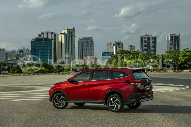 Big with watermark toyota rush hanoi saigon 39577
