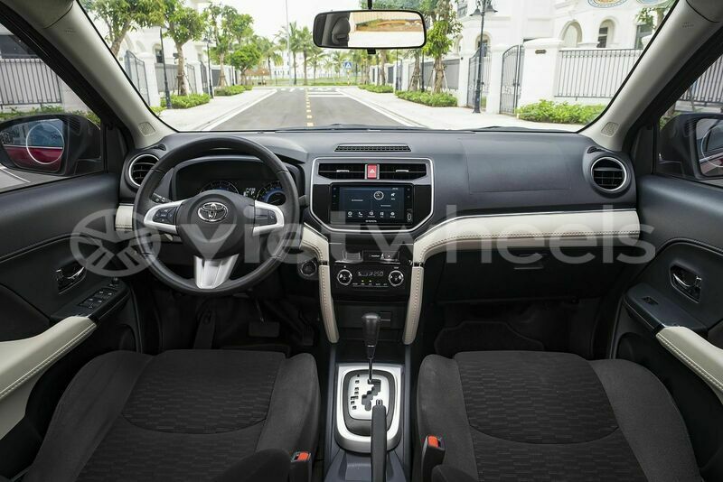 Big with watermark toyota rush hanoi saigon 39577