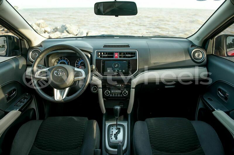 Big with watermark toyota rush hanoi saigon 39577