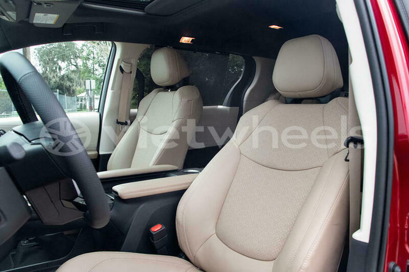 Big with watermark toyota sienna hanoi saigon 39578
