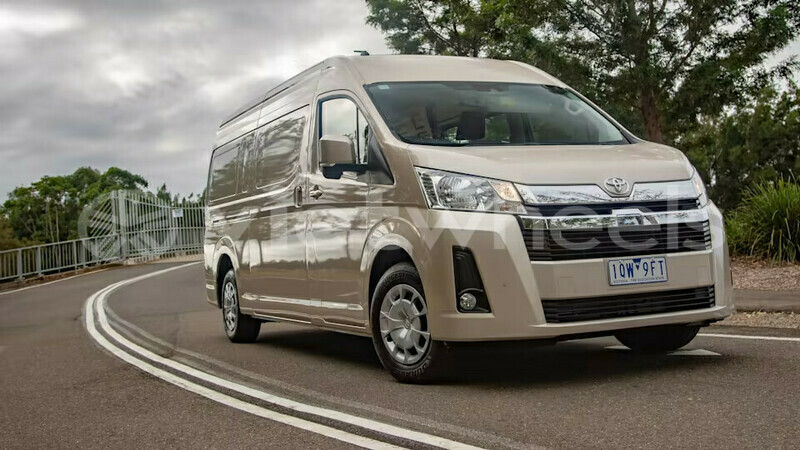 Big with watermark toyota hiace hanoi saigon 39579