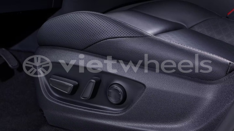 Big with watermark toyota ch r hanoi saigon 39580
