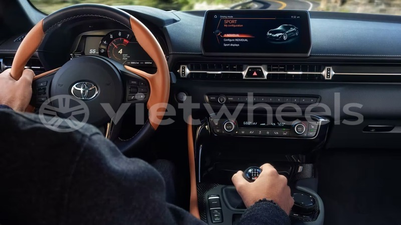 Big with watermark toyota prius phv gr sports hanoi saigon 39582